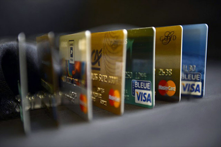 Visa y MasterCard se quedan en Rusia